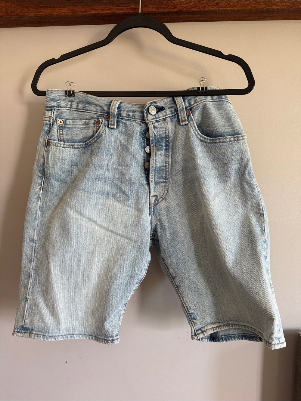 Light Wash Men's Denim Shorts with Button Fly